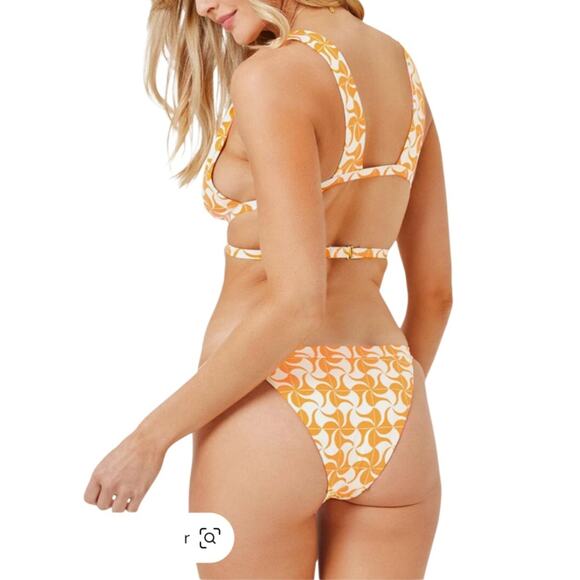 L*SPACE Avery Top Bikini Top Size CL NWT - Picture 7 of 9